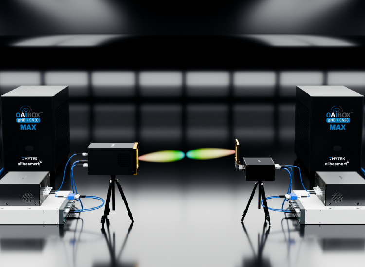 Real‑time phase control between orthogonal ports enables any linear, circular, or elliptical polarization state for agile MIMO, channel sounding, and polarization diversity testing—no hardware reconfiguration required.